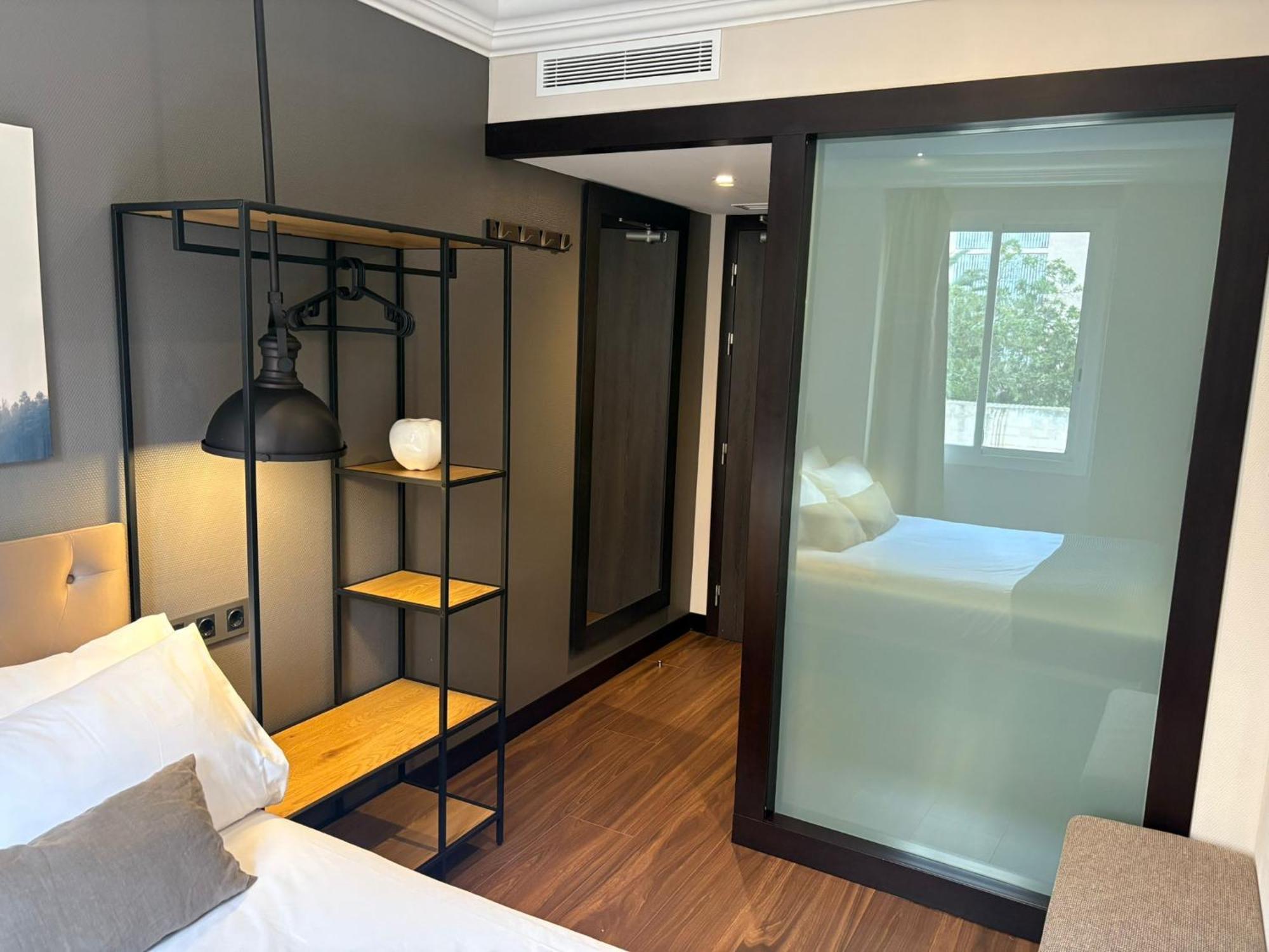 Hotel Cortes Rambla — Photos 1